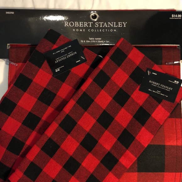 Robert Stanley Home Collection buffalo plaid table runner and tea towels - Picture 2 of 4